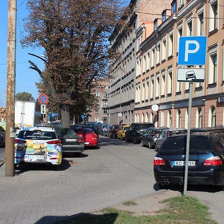 Three-Bedroom Apartment On Peldu 19 Riga Kültér fotó